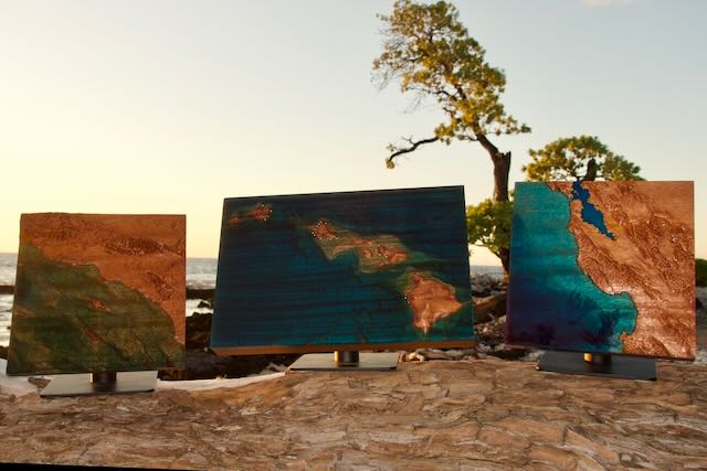 Nalu sculpture, full view